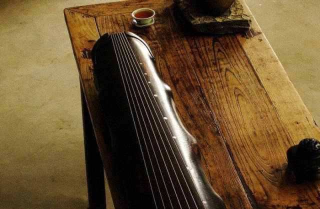 临夏回族自治州古琴蕴含的传统文化，一把古琴制备出来要两年的时间